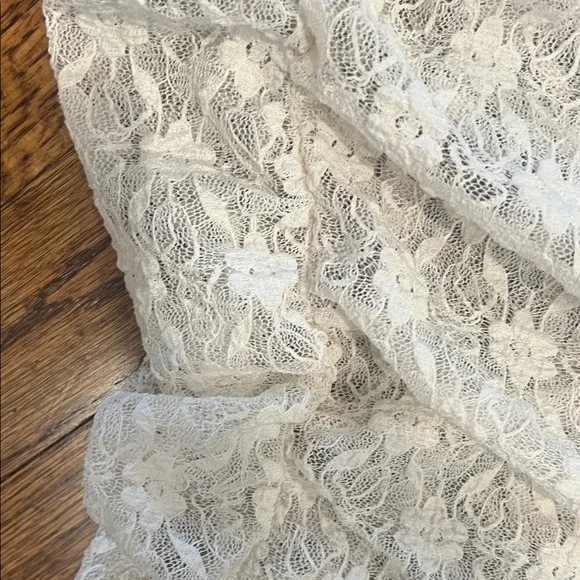 Free people Elegant Lace Women’s Top in Cream - Picture 5 of 6